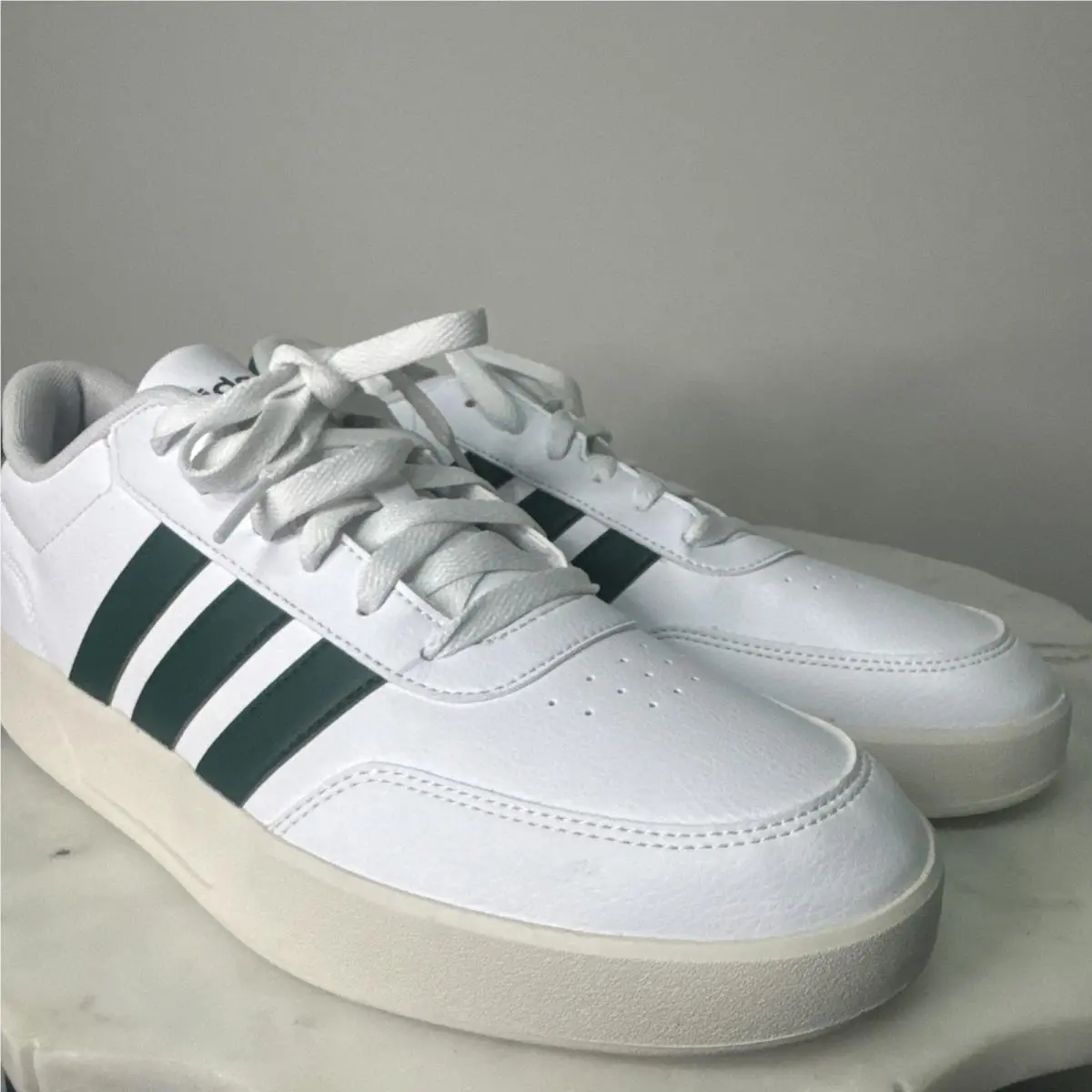 Adidas Grand Court 2.0 Men`s Size 10.5 Athletic Shoes White Green Sneakers