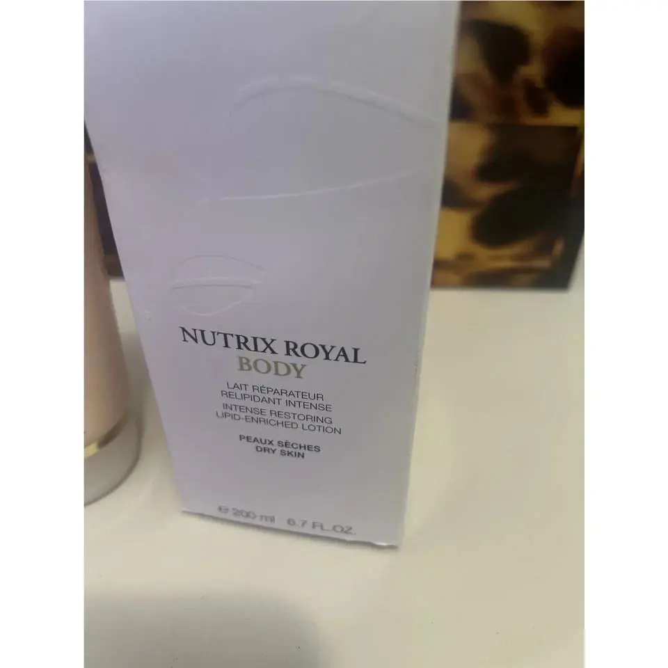 Lancome Nutrix Royal Body Intense Restoring Lipid-enriched Lotion For Dry Sk