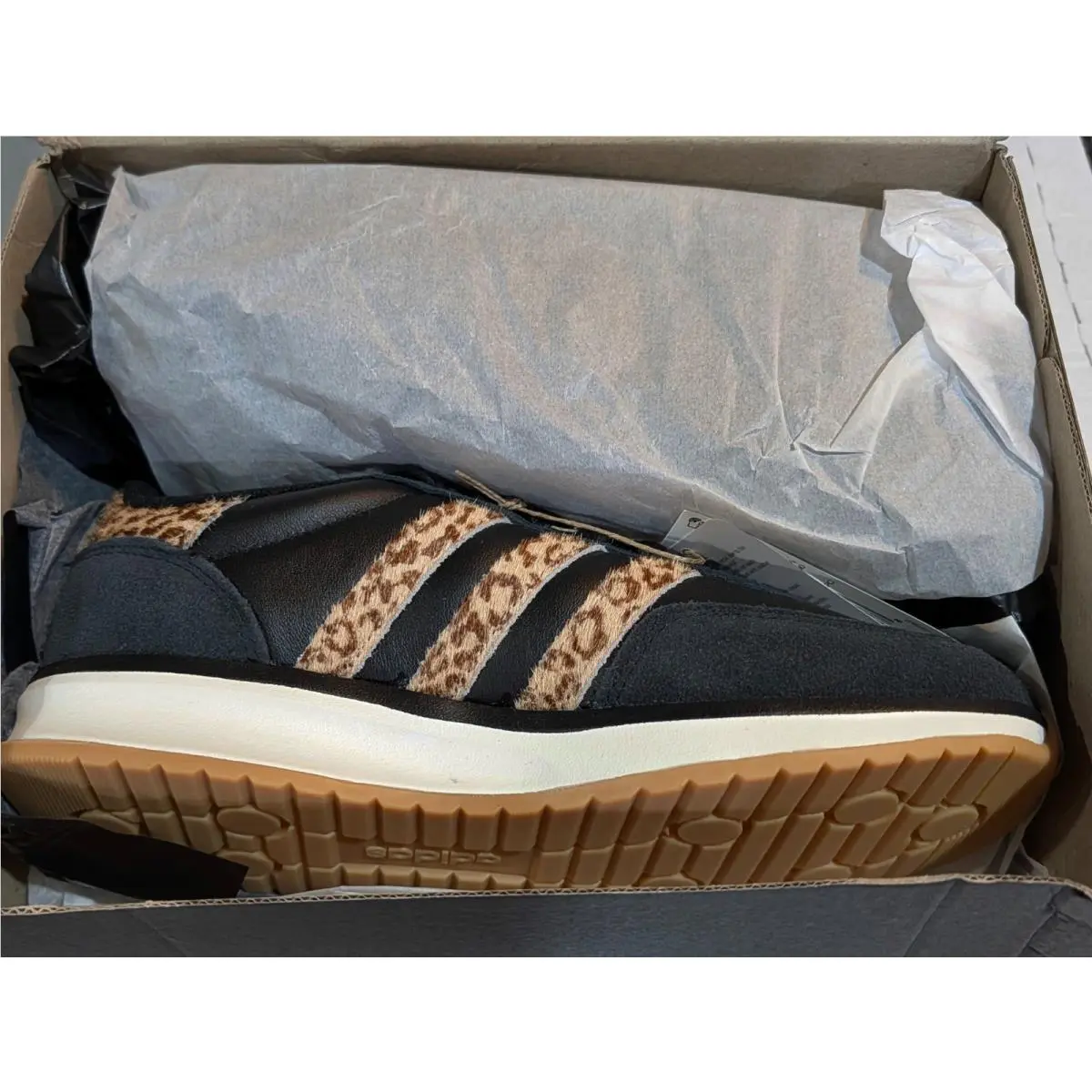 Adidas Run 70s 2.0 Cheetah Women’s Sneaker Shoe Athletic Footwear Leather Size 8