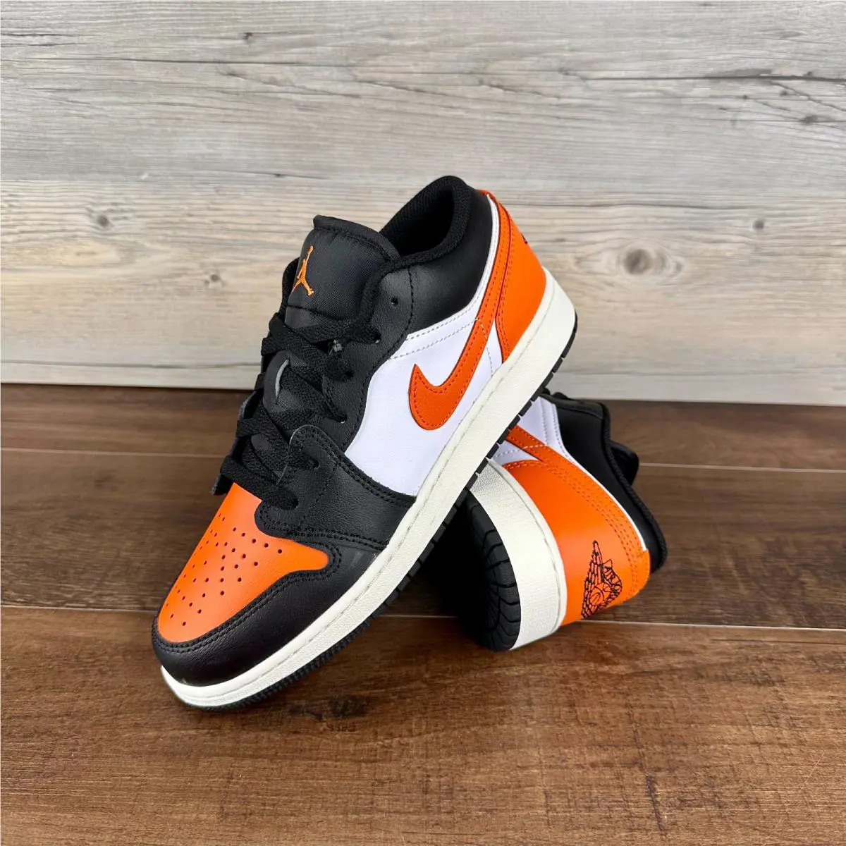 Nike Air Jordan 1 Low Shattered Backboard GS Sz 5Y Black White Sail 553560 081