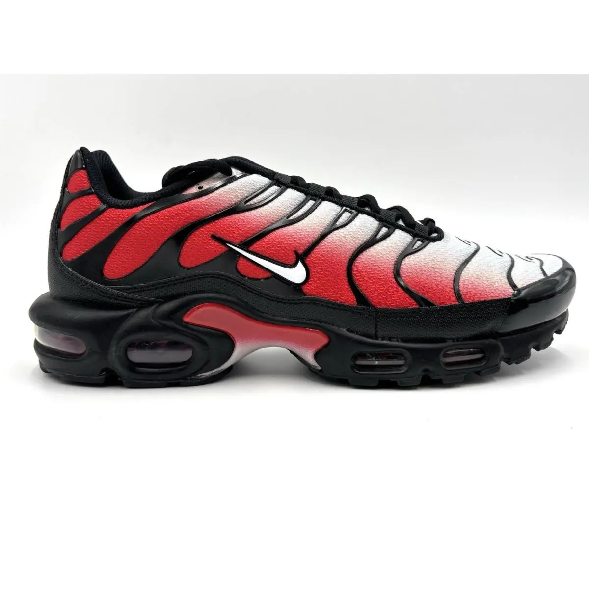 Nike Air Max Plus Pure Platinum University Red Black White DM0032-017 Men’s 10.5