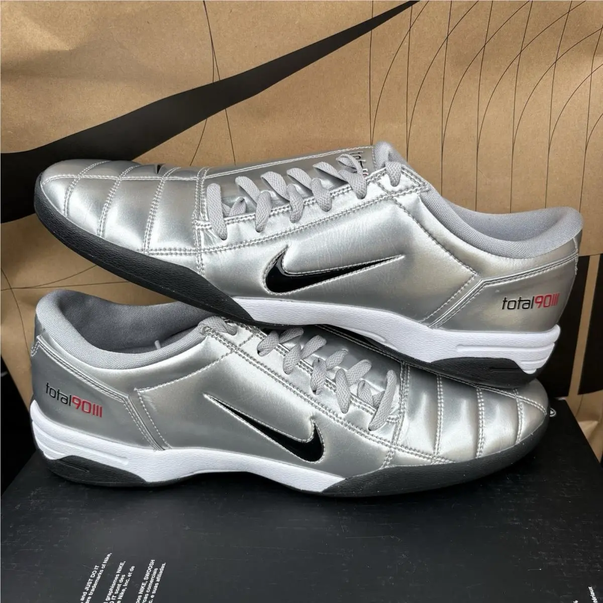 Nike shoes - Nike - HJ9351-002 - Metallic Silver/Black/University Red 0