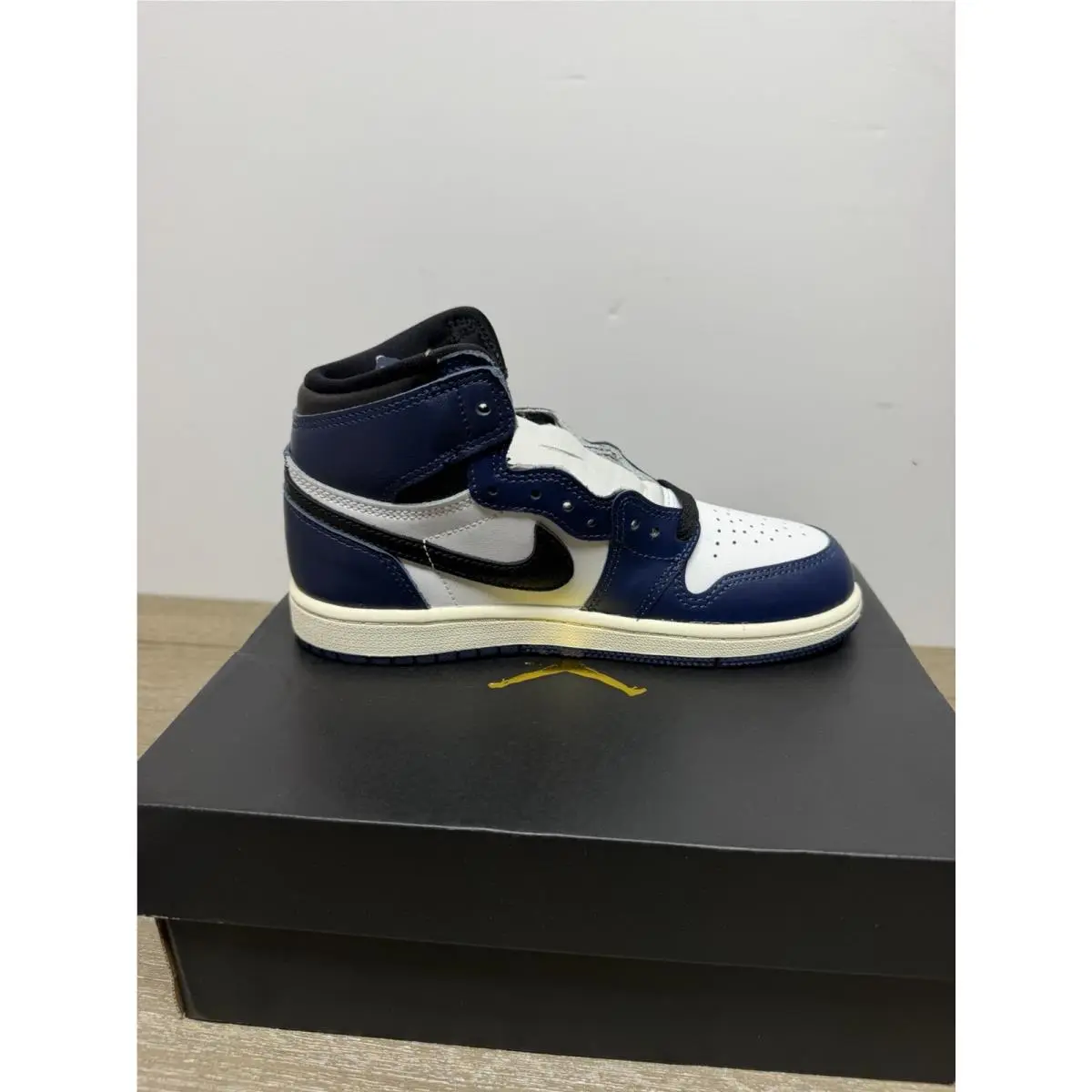 Nike shoes - Air Jordan 1 - Air - FD5304010 FD5304 010 - Black, Medium Gray - White 4
