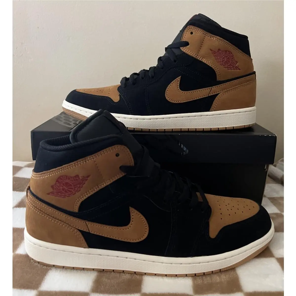 Nike shoes - Nike Air Jordan 1 - Air - HV4091 002 - Black/Flax/Varsity Red 1