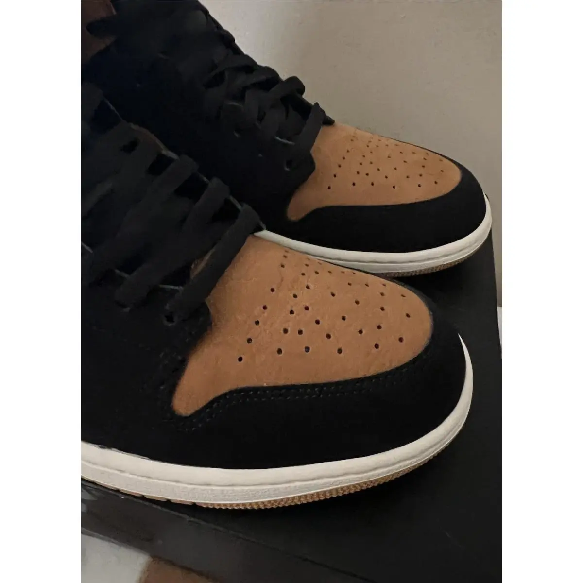 Nike shoes - Nike Air Jordan 1 - Air - HV4091 002 - Black/Flax/Varsity Red 4