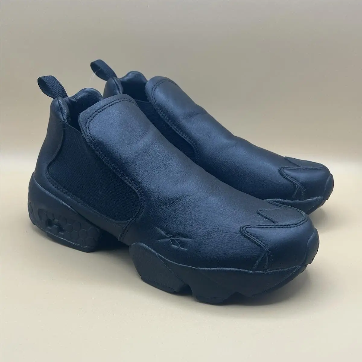Reebok Instapump Fury Chelsea Black Slip On Ankle Boots - Women`s Size 7.5