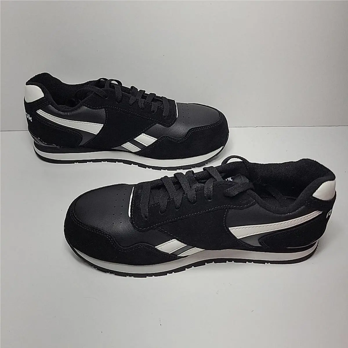 Reebok shoes - Black (UPC: 690774550889) 1