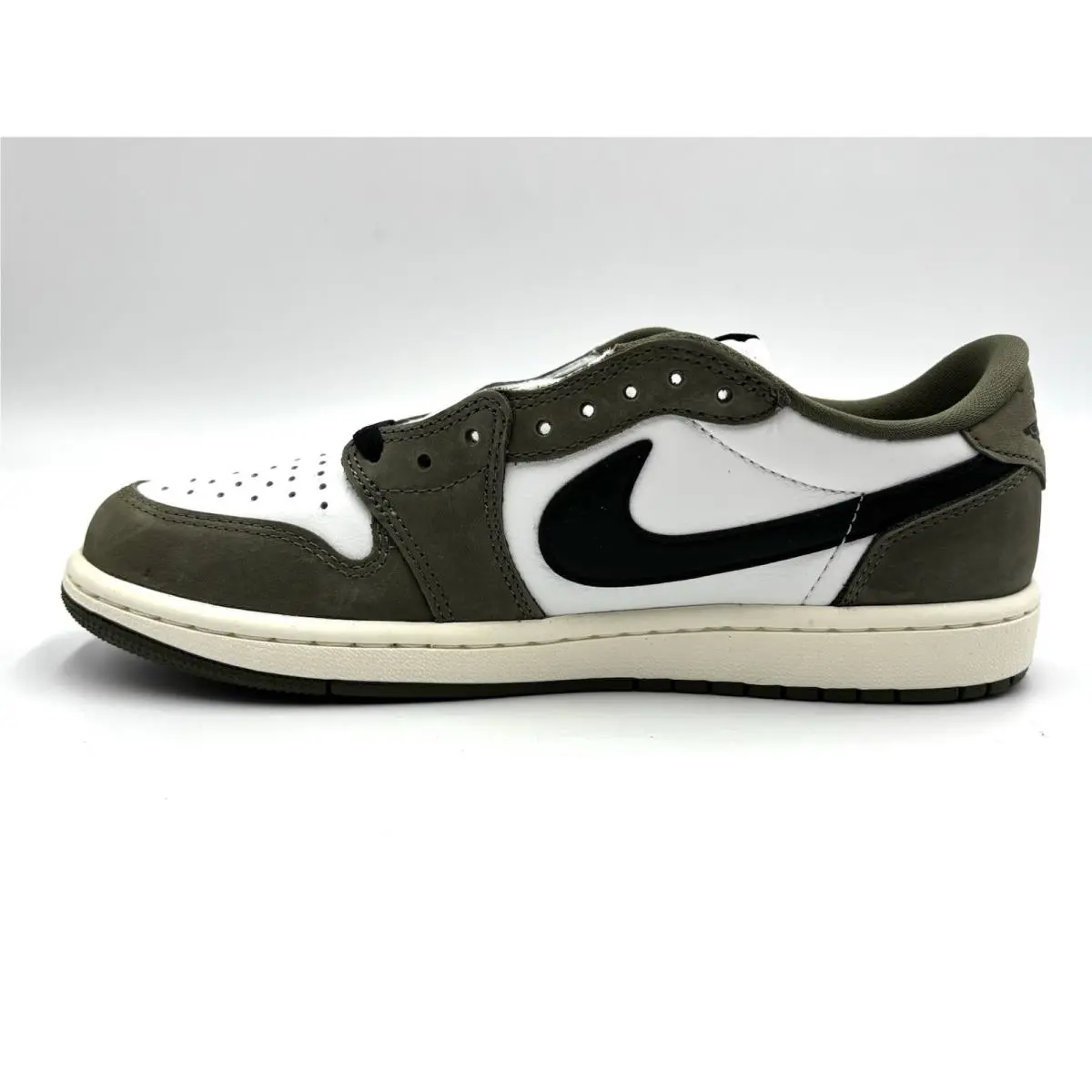 Nike shoes - Nike Air Jordan 1 - Air - HQ6998-200 - Green 1