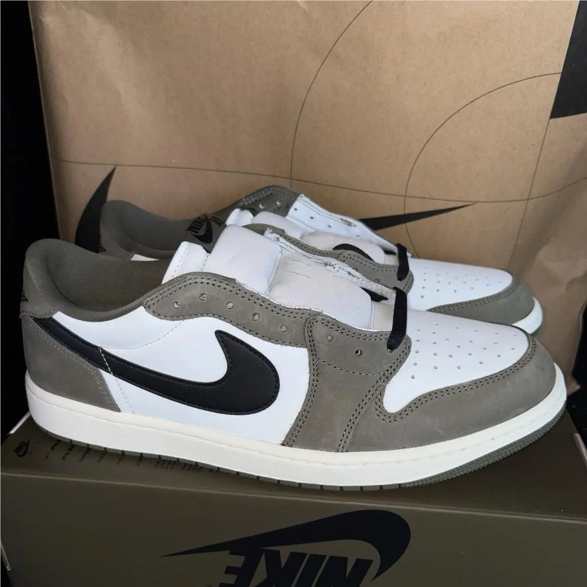 Air Jordan 1 Retro Low OG Medium Olive Black Nby HQ6998-200 Men Size 13 by Nike