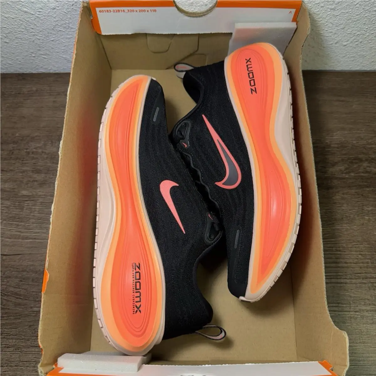 Nike shoes - Nike Vomero Plus - Vomero Plus - HV8154-010 - Black, Manufacturer: Black/Red 1
