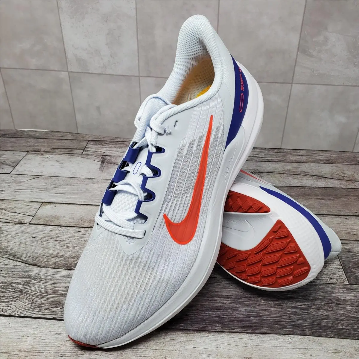 Nike Air Winflo 9 Running Men`s Size 9.5 Football Grey/crimson DD6203-006