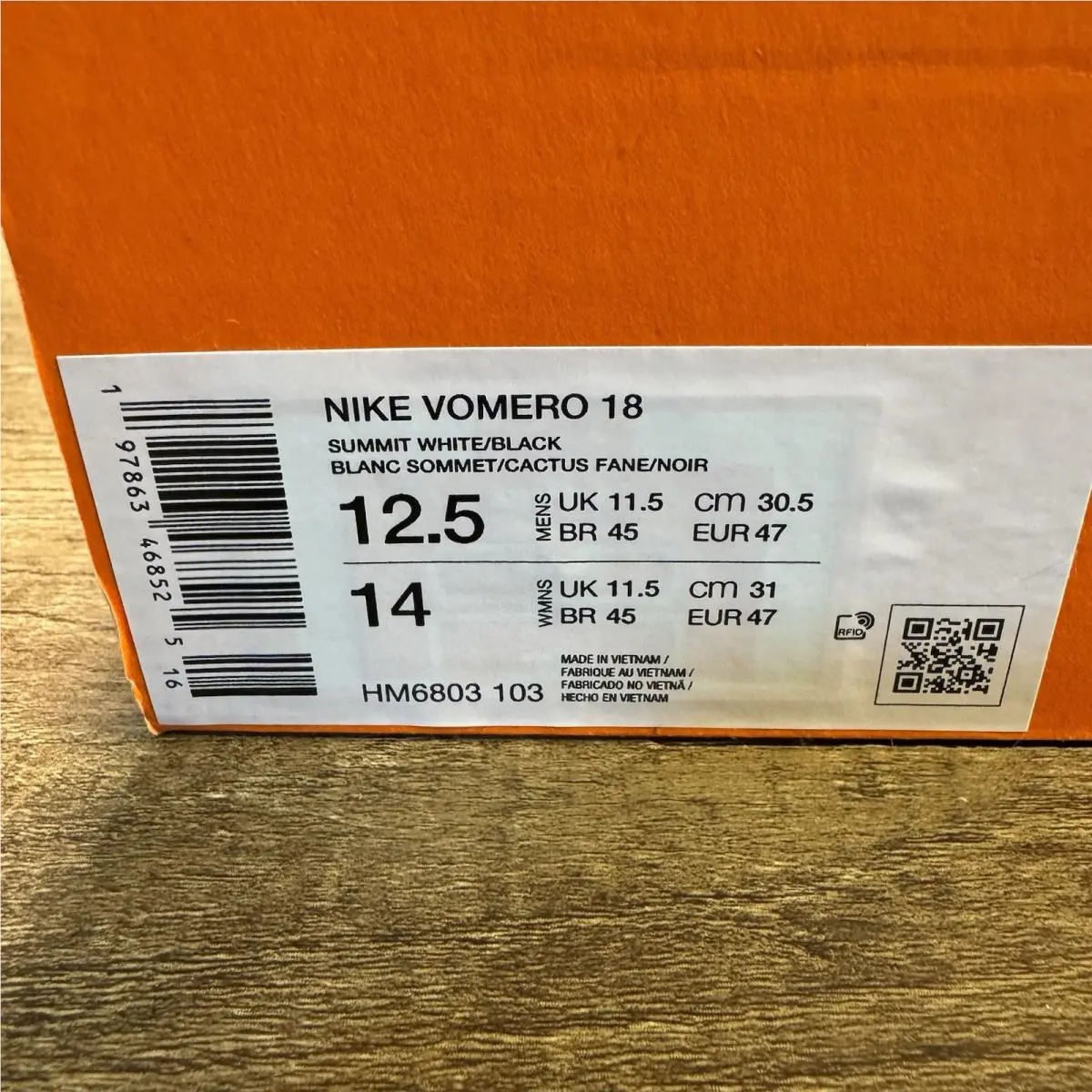 Nike shoes - Nike Vomero 18 - Vomero - HM6803-103 - White 0