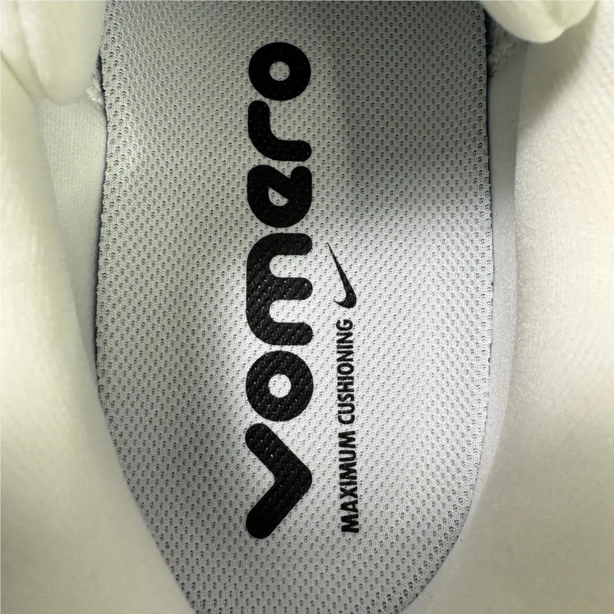 Nike shoes - Nike Vomero 18 - Vomero - HM6803-103 - White 5