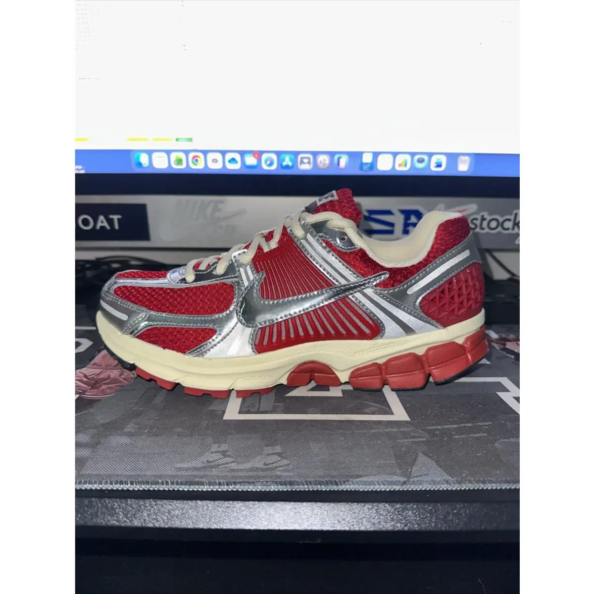 Nike shoes - Nike Zoom Vomero - Zoom Vomero - im3486 600 - Red (UPC: 198488547565) 0