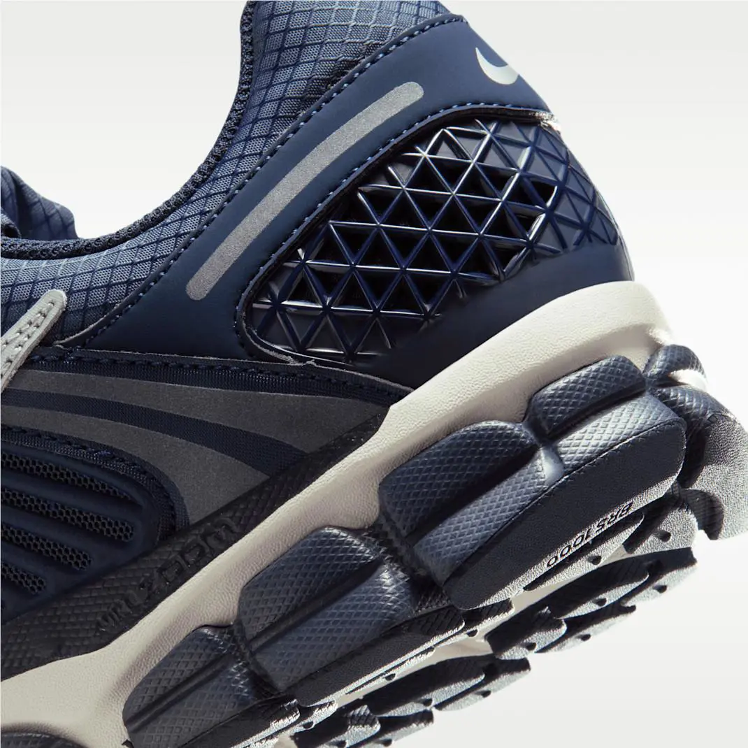 Nike shoes - Blue Void/Midnight Navy/Light Orewood Brown/Metallic Silver 7