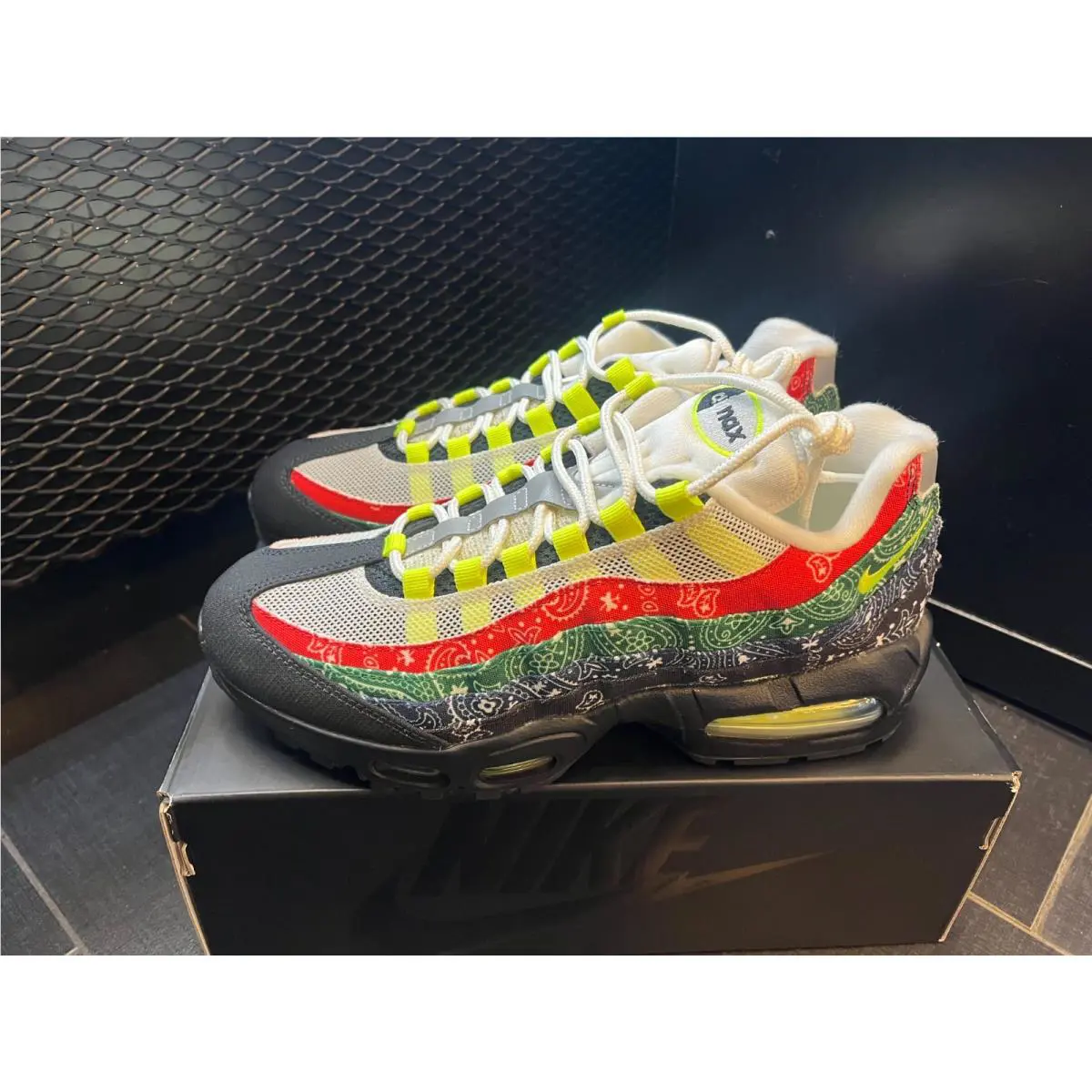 Nike shoes - MULTI 5