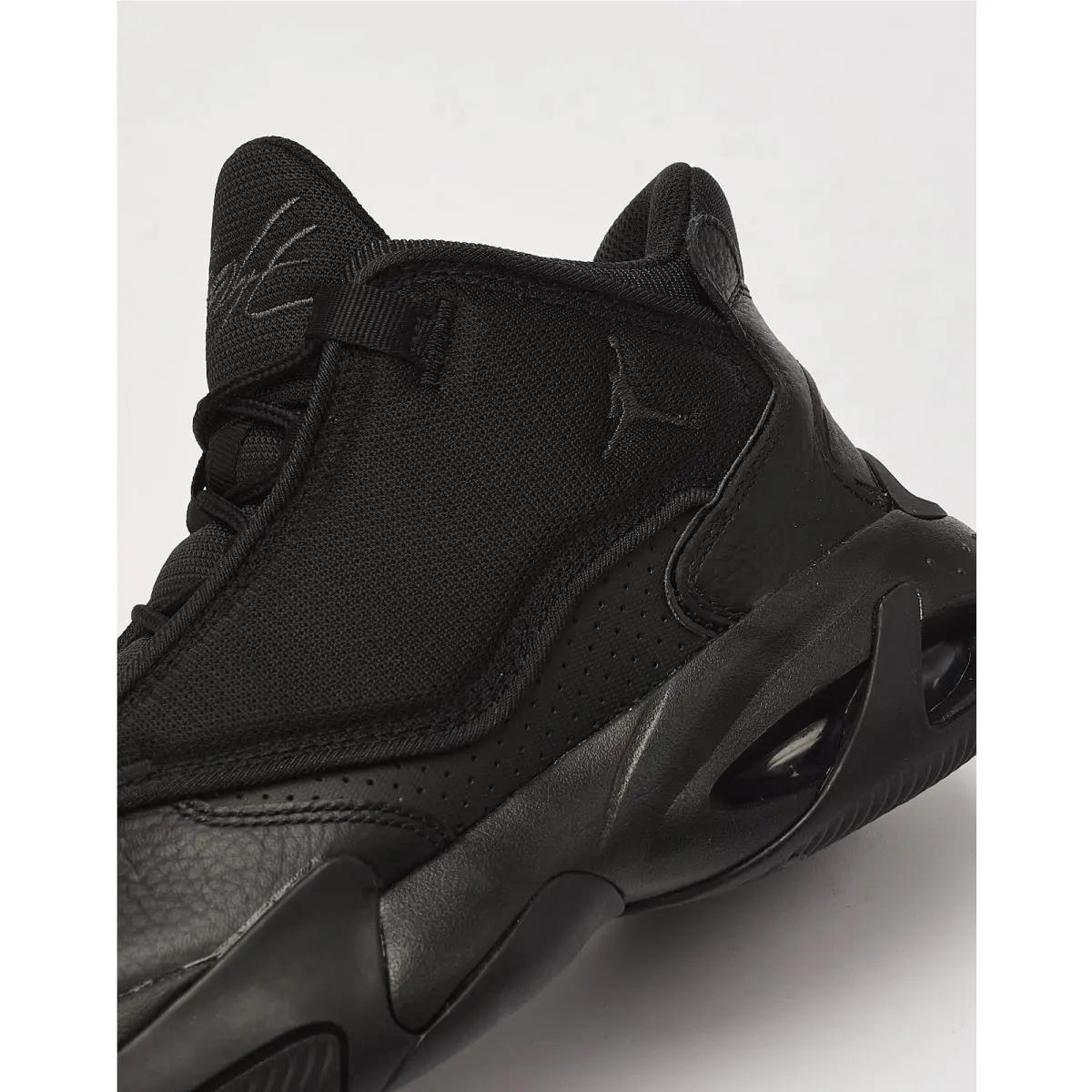 Air Jordan Max Aura 4 `black Out` Nike Men`s Casual Basketball Shoes DN3687-001