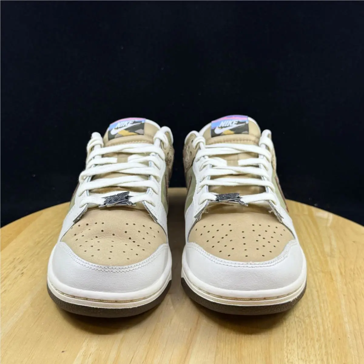 Nike shoes - White 4