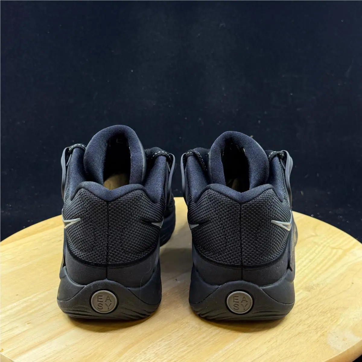 Nike shoes - Black 4
