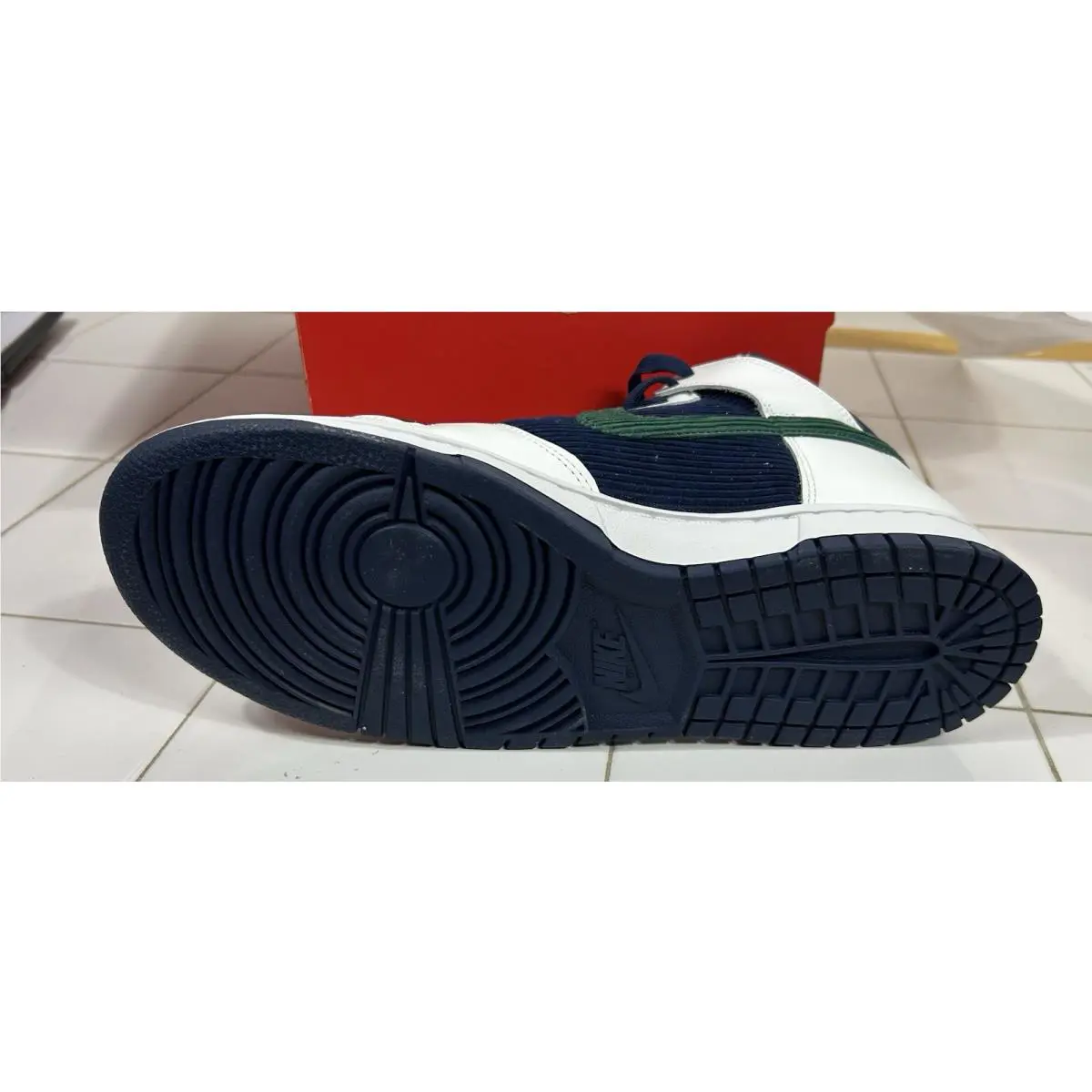Nike shoes - Multicolor (UPC: 191232273673) 0
