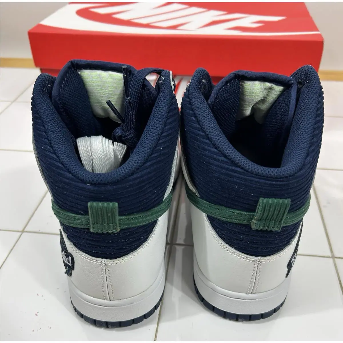Nike shoes - Multicolor (UPC: 191232273673) 1
