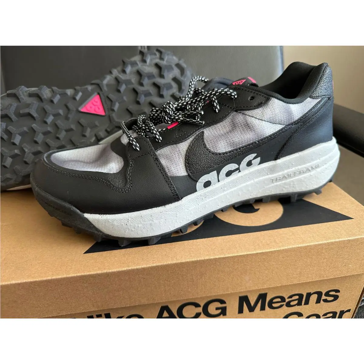 Nike shoes - Black Hyper Pink 2