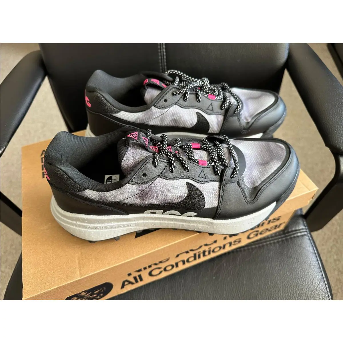 Nike shoes - Black Hyper Pink 3