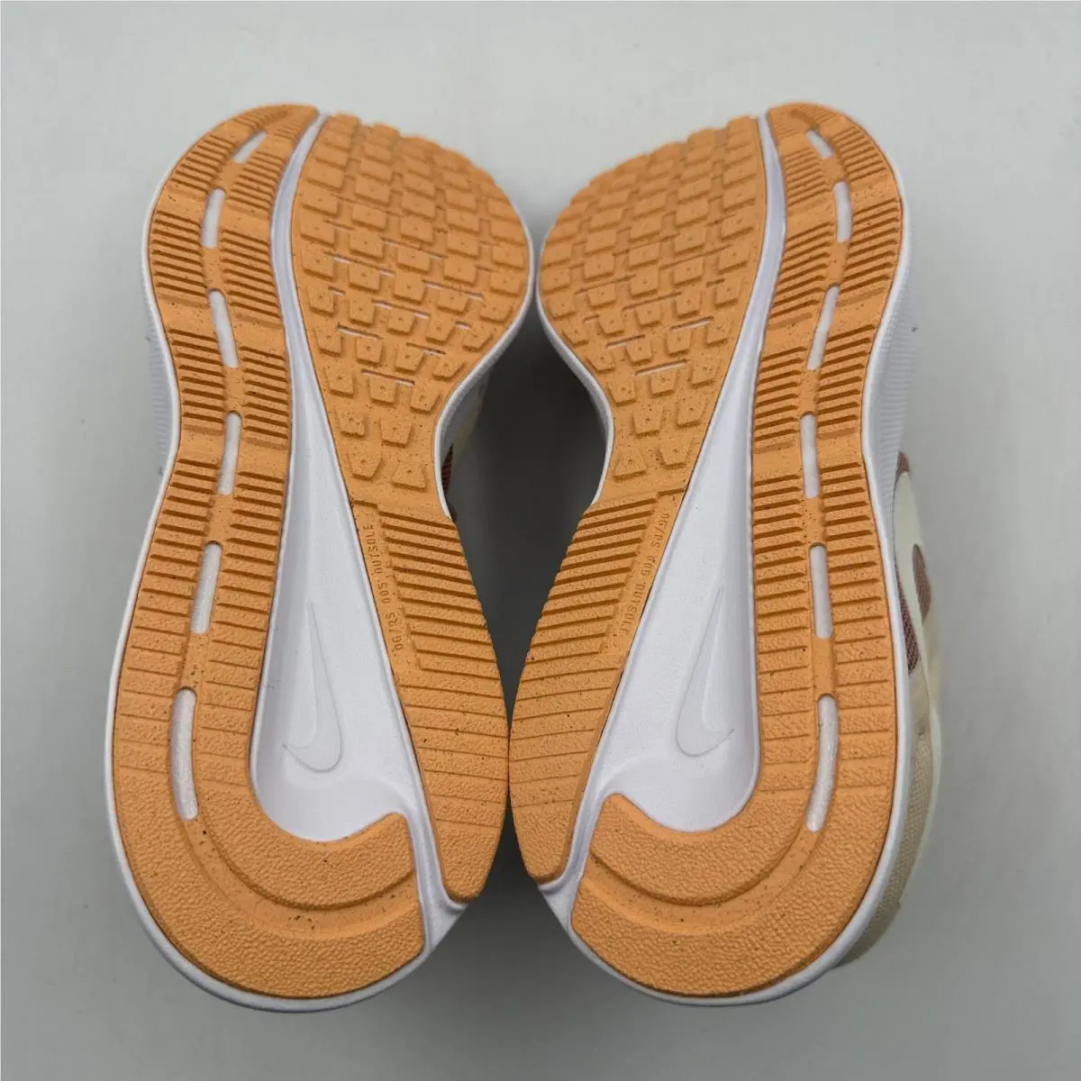 Nike shoes - Nike Run Swift 3 - Run Swift - Beige 4