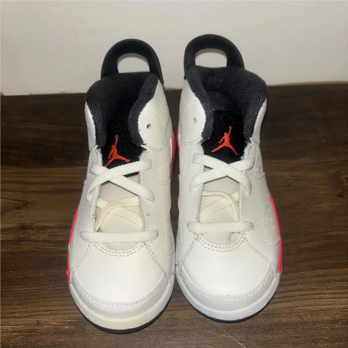 Nike shoes - Air Jordan 6 - Air - White 2