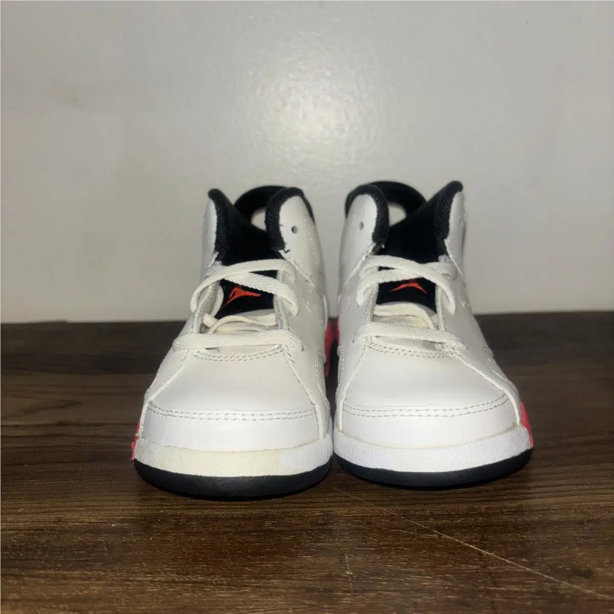Nike shoes - Air Jordan 6 - Air - White 3
