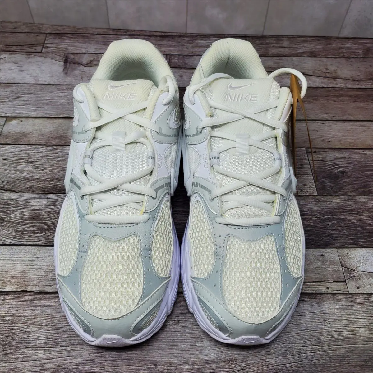 Nike shoes - Nike V5 RNR - RNR - HJ5228-101 - White 0