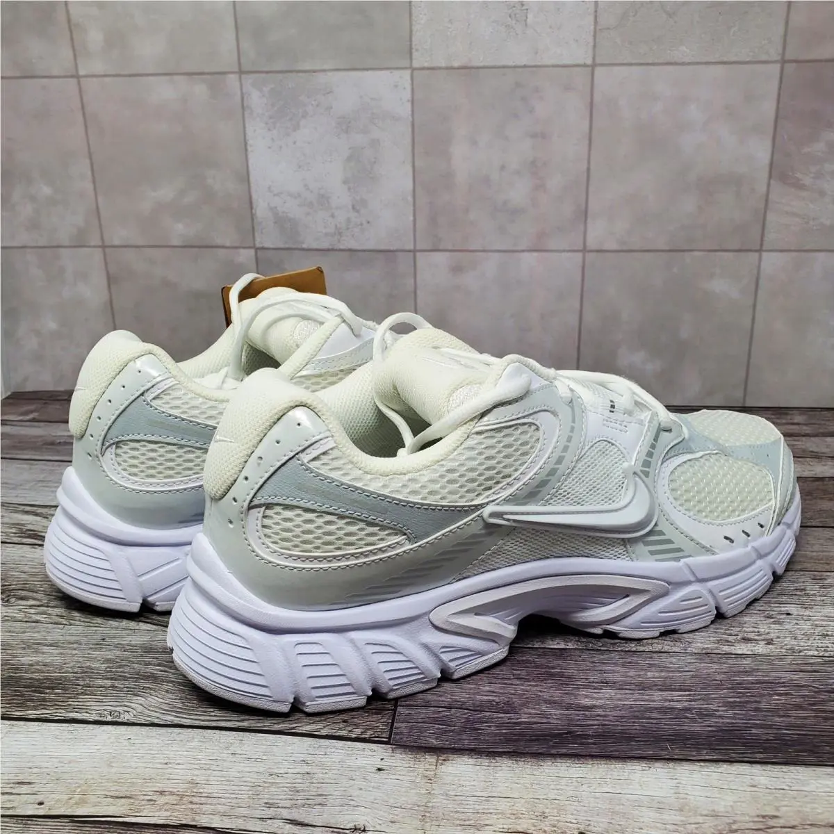 Nike shoes - Nike V5 RNR - RNR - HJ5228-101 - White 5