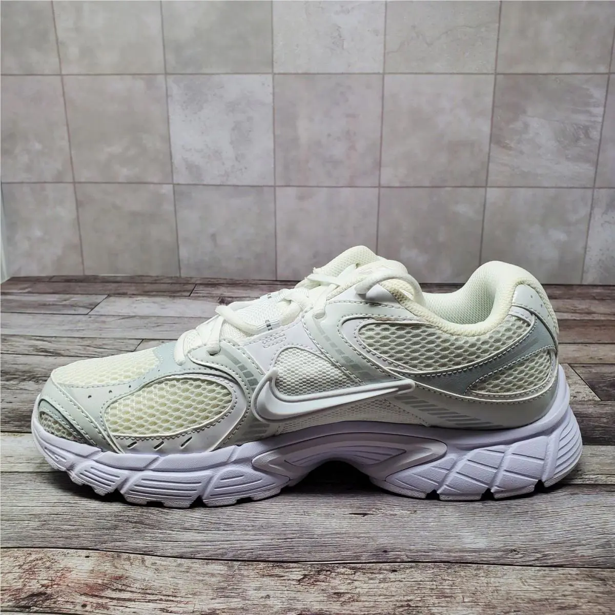 Nike shoes - Nike V5 RNR - RNR - HJ5228-101 - White 7