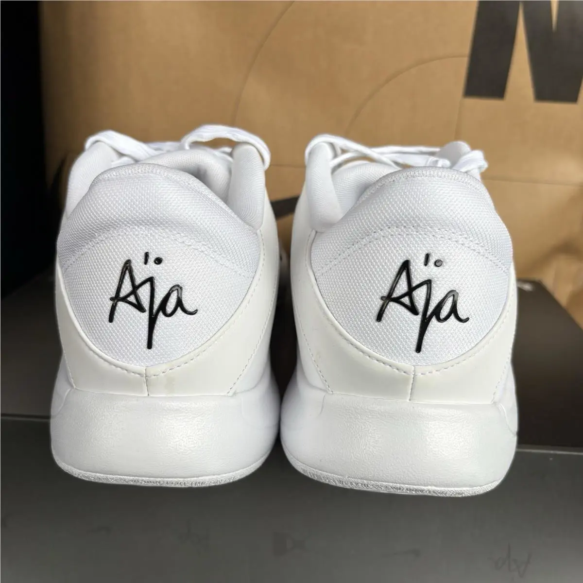 Nike shoes - White (UPC: 197864746066) 3