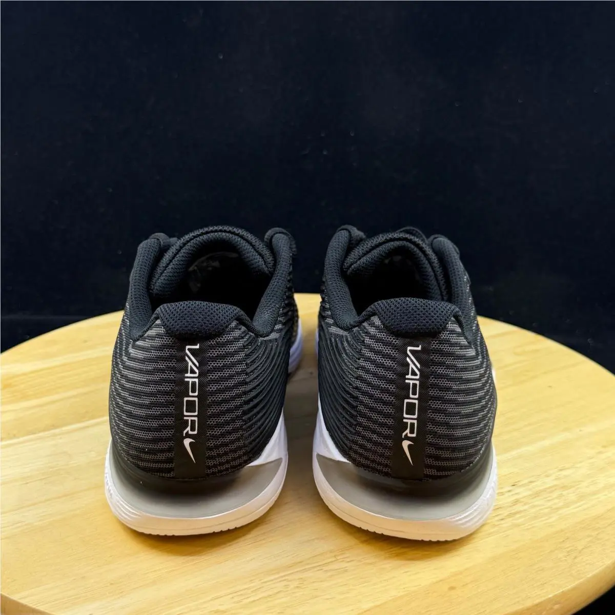 Nike shoes - Black 4