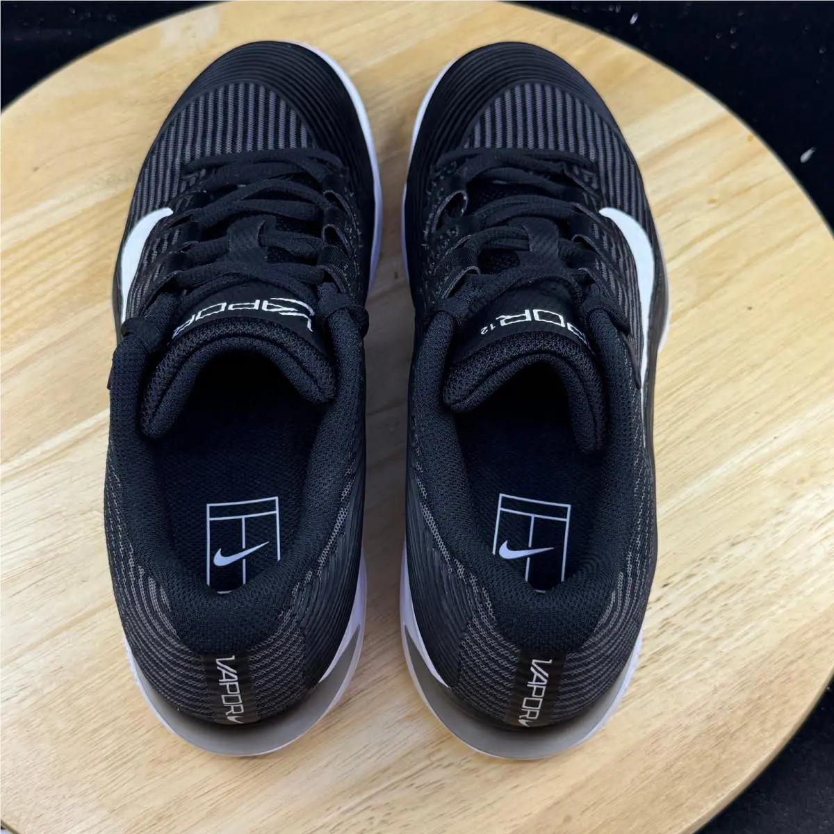 Nike shoes - Black 6
