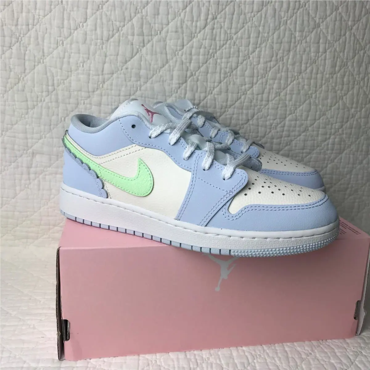 Nike shoes - Air Jordan 1 Low SE - half blue/ vapor green sail 7