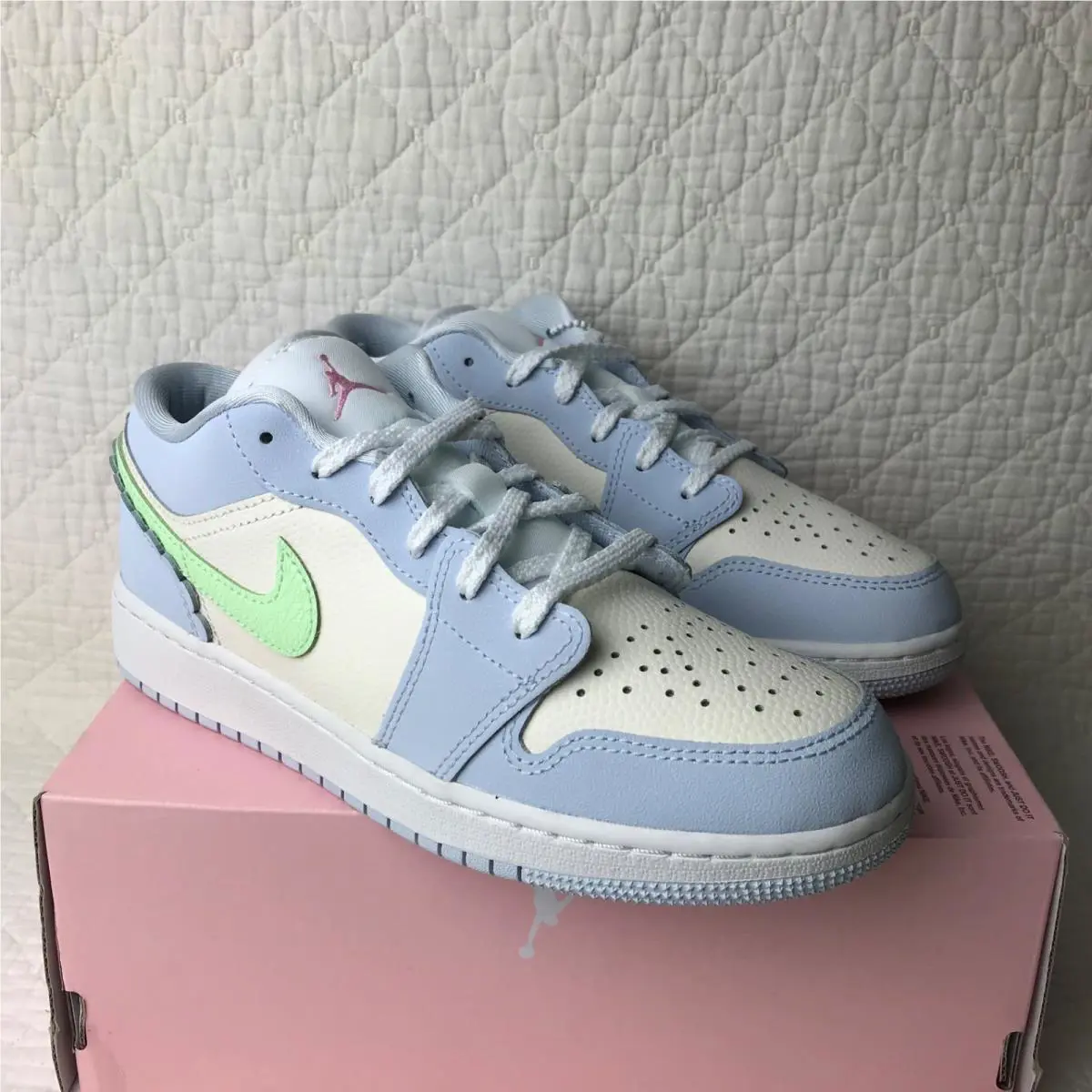 Nike shoes - Air Jordan 1 Low SE - half blue/ vapor green sail 8