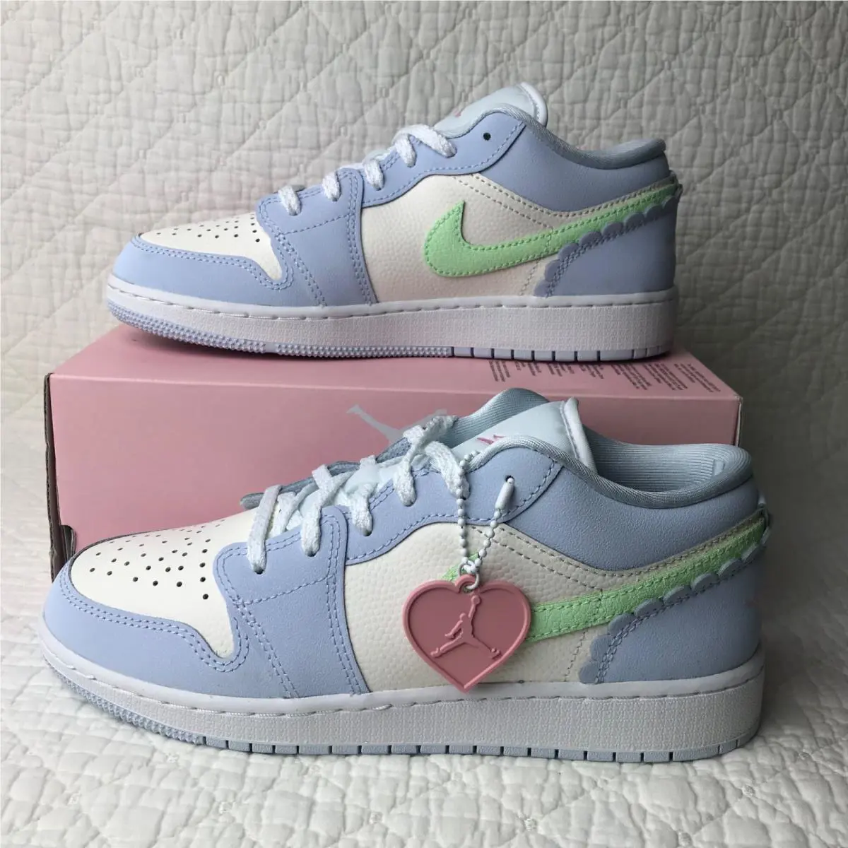 Nike shoes - Air Jordan 1 Low SE - half blue/ vapor green sail 1