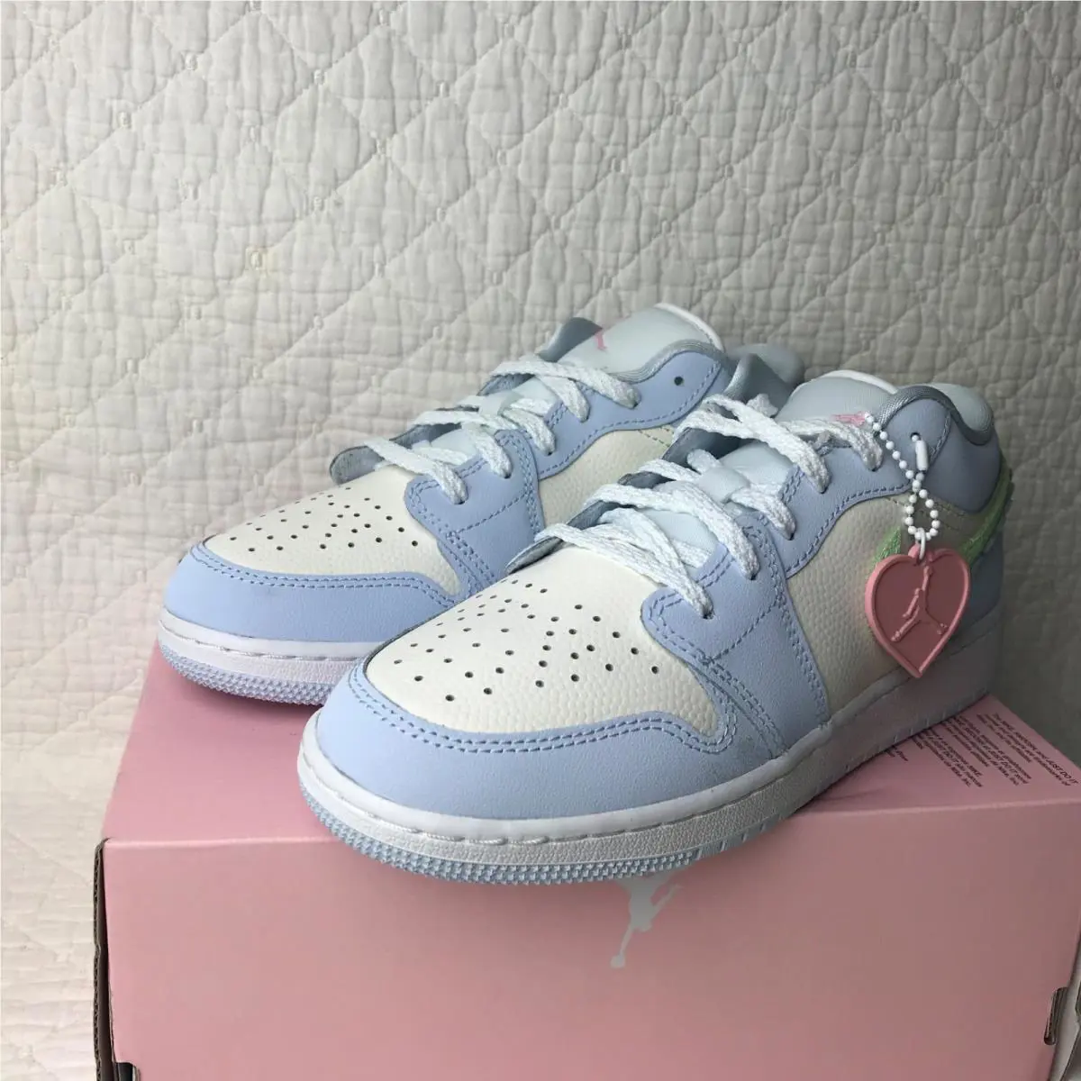 Nike shoes - Air Jordan 1 Low SE - half blue/ vapor green sail 6