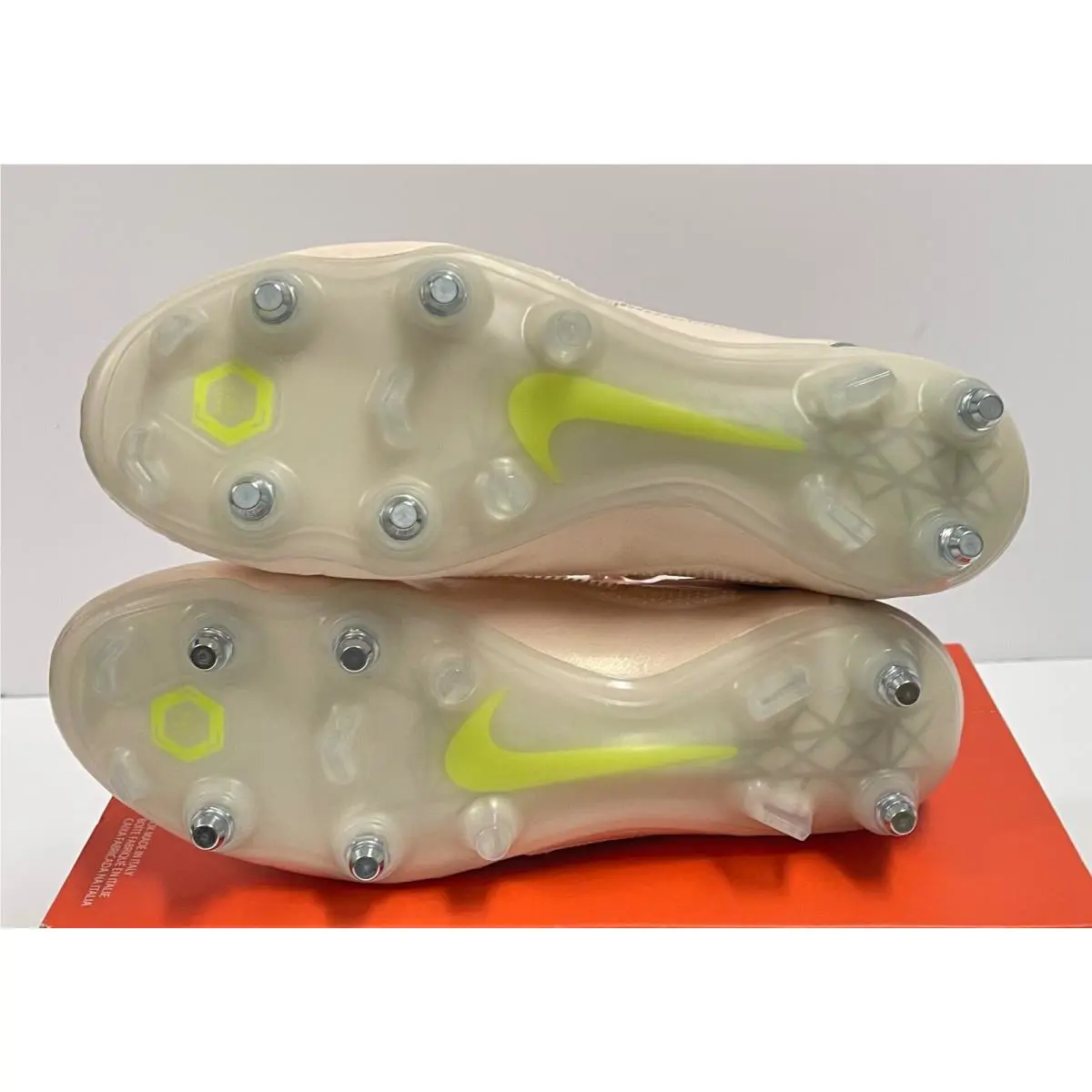 Nike shoes - Nike Legend - Legend - DB0822801 - Pink, Manufacturer Code: Guava Ice/Yellow Strike (UPC: 196149839967) 6