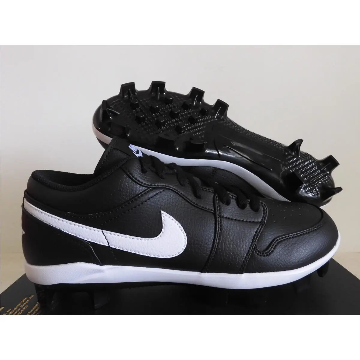 Nike Jordan 1 Retro Mcs Low Black-white Baseball Cleats Sz 10 CJ8524-011