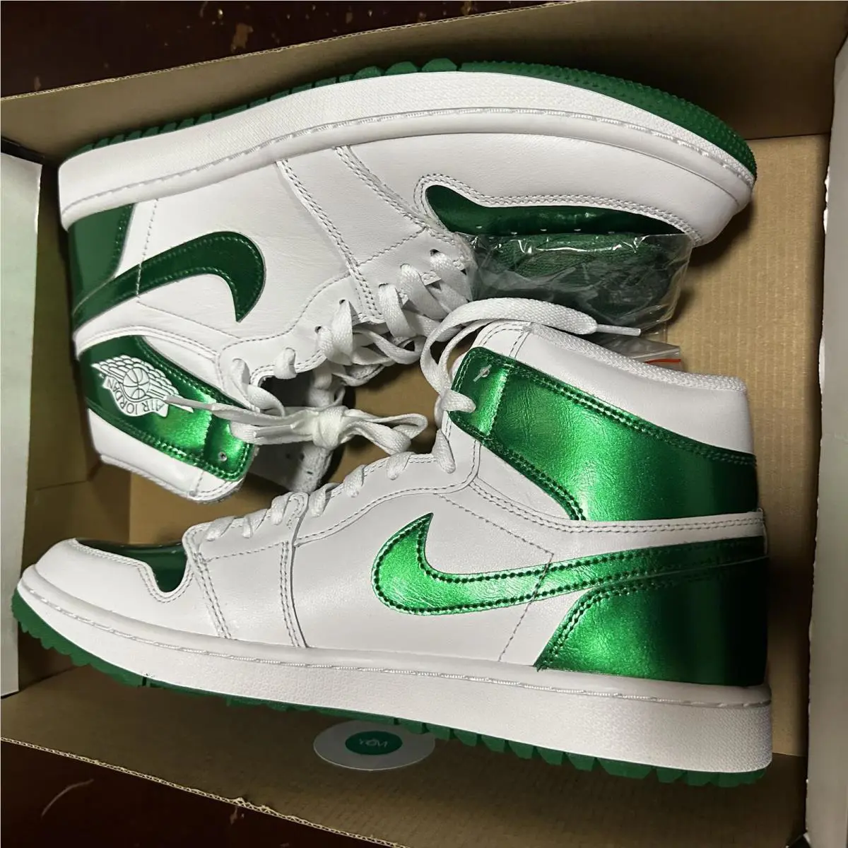 Nike shoes - White 2