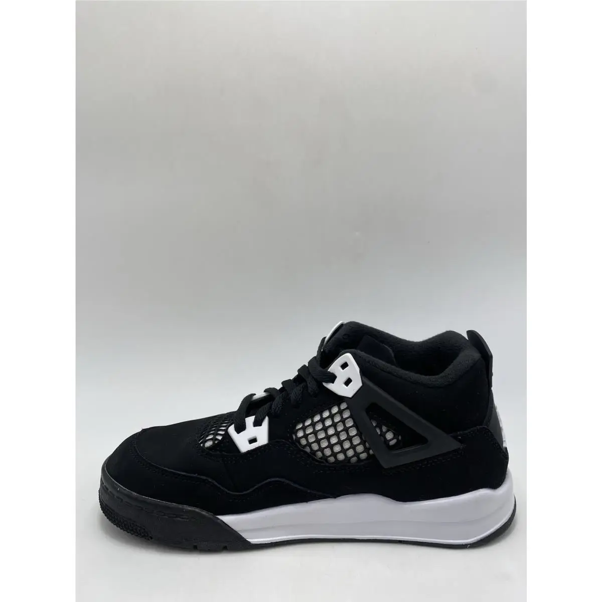 Nike shoes - Black (UPC: 197599876151) 1