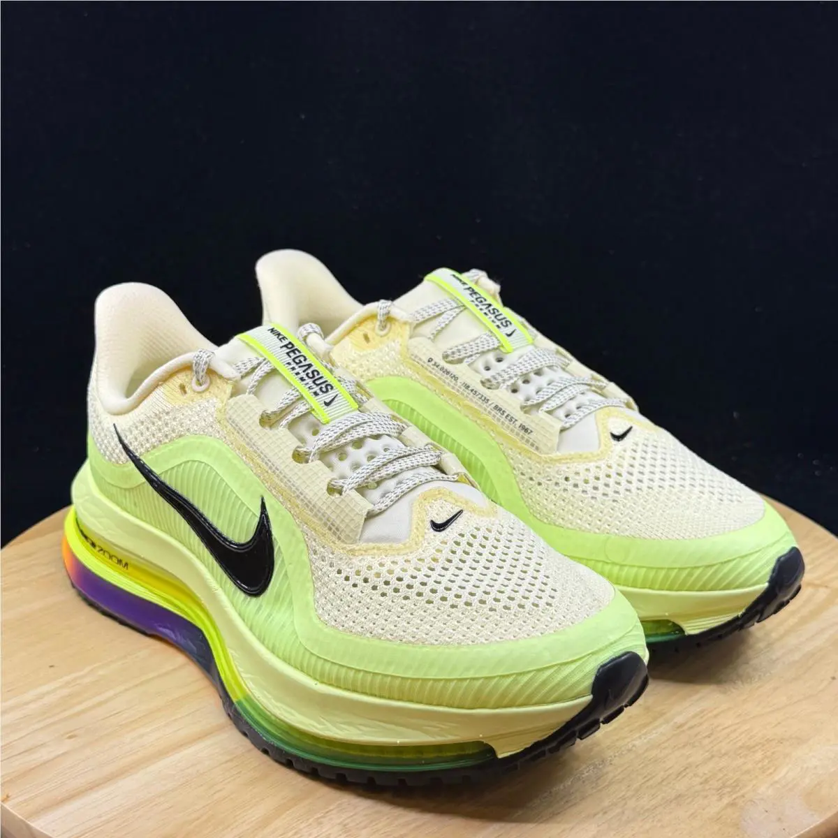 Nike shoes - Green 3