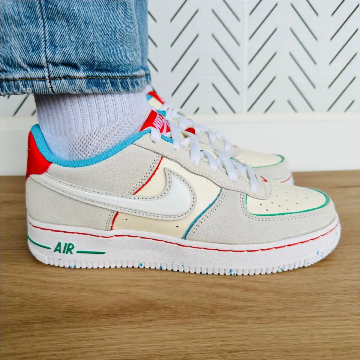 Nike shoes - Nike Air Force 1 Low LV8 GS - Beige (UPC: 196969722227) 2