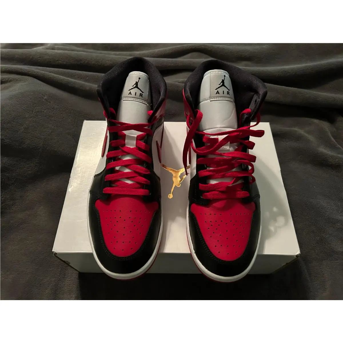 Nike shoes - Black/ Red/ White 4