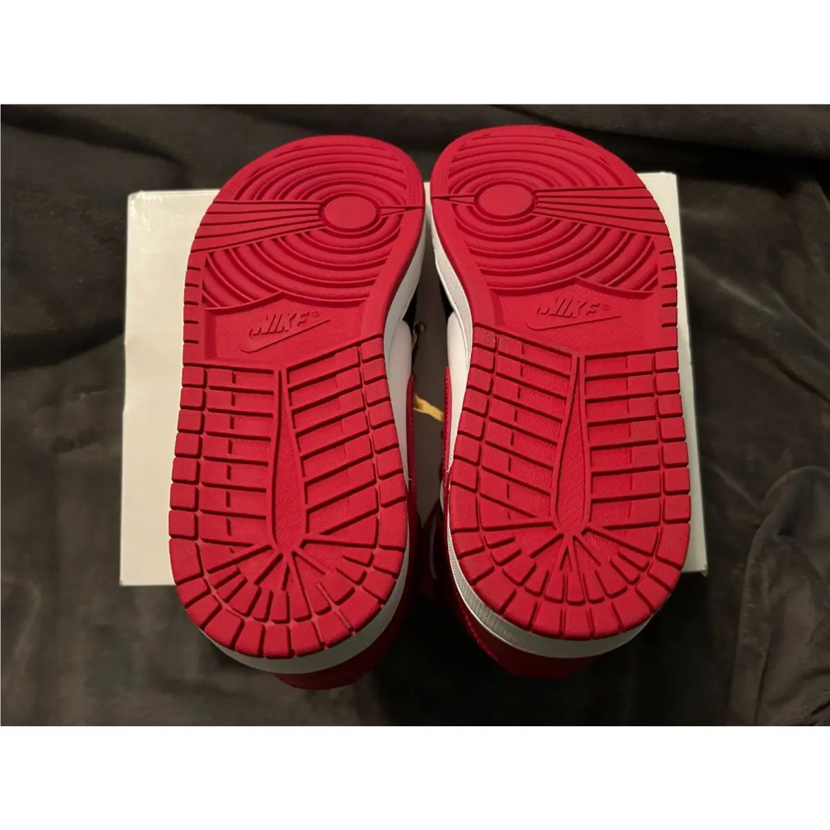 Nike shoes - Black/ Red/ White 6