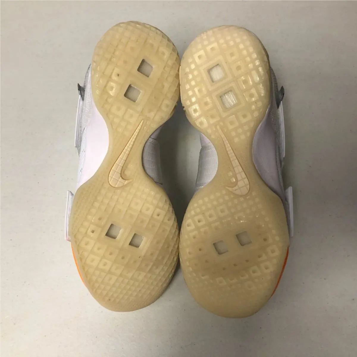 Nike shoes - Nike Zoom LeBron Soldier - Zoom LeBron Soldier - 885682-100 - White/Glow in the Dark 3