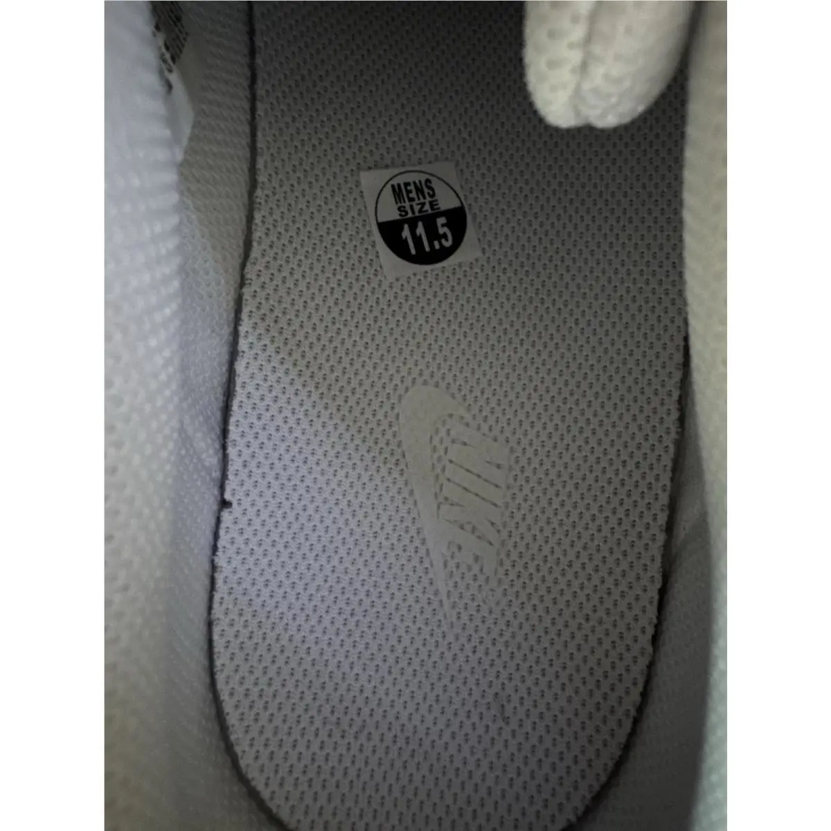 Nike shoes - White 4